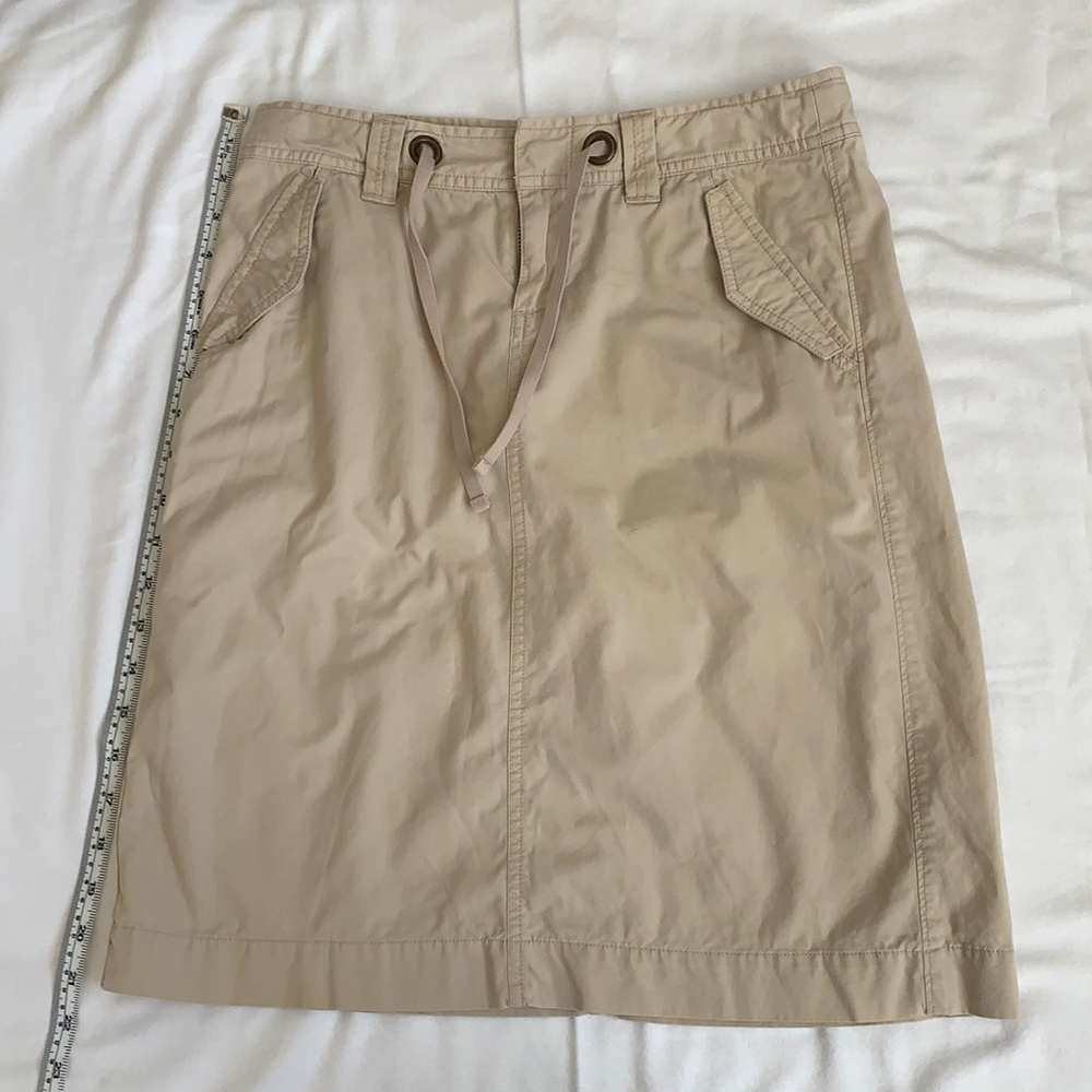 Banana Republic Factory khaki skirt, size 2
